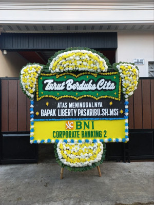 Papan Bunga Duka di Ngijo