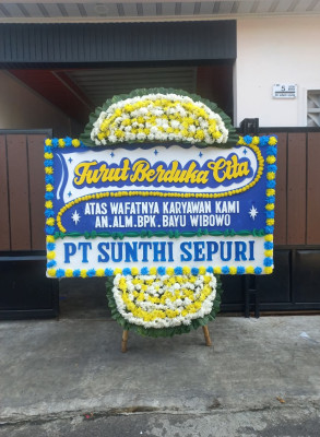 Papan Bunga Duka di Ngijo